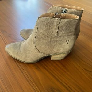 Frye, like new ankle boots.